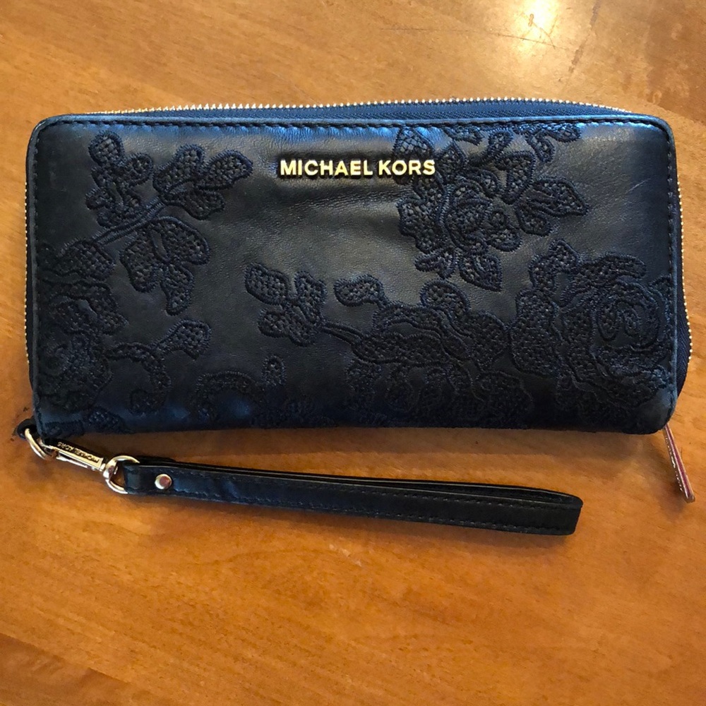 Micheal Kors Black Wristlet